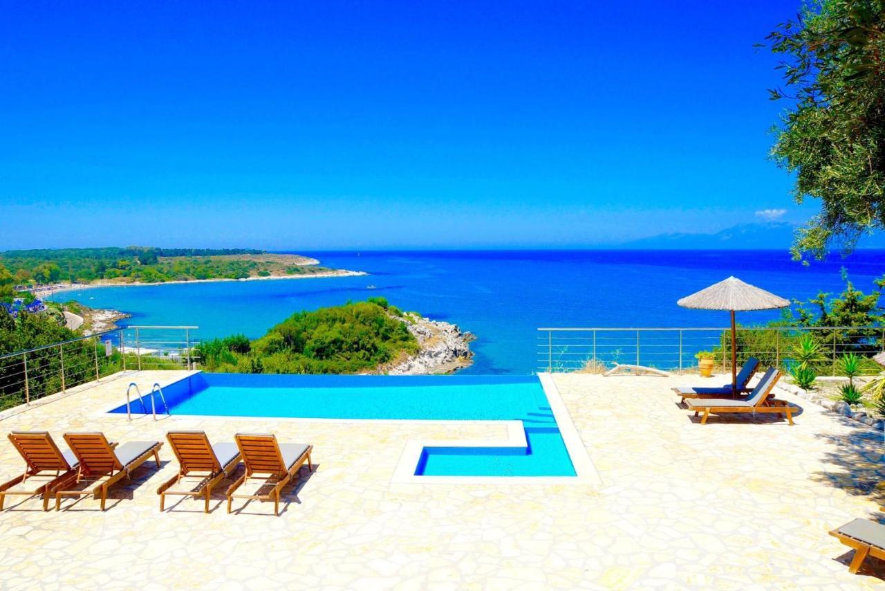 Beachfront Villa Seasun By Posarellivillas Agios Spyridon (Corfu) Exterior foto