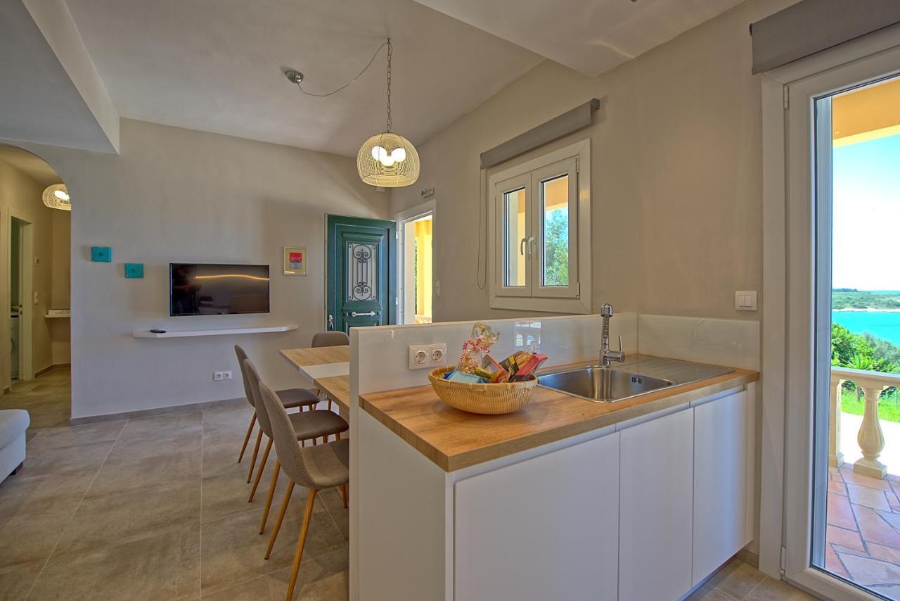 Beachfront Villa Seasun By Posarellivillas Agios Spyridon (Corfu) Exterior foto