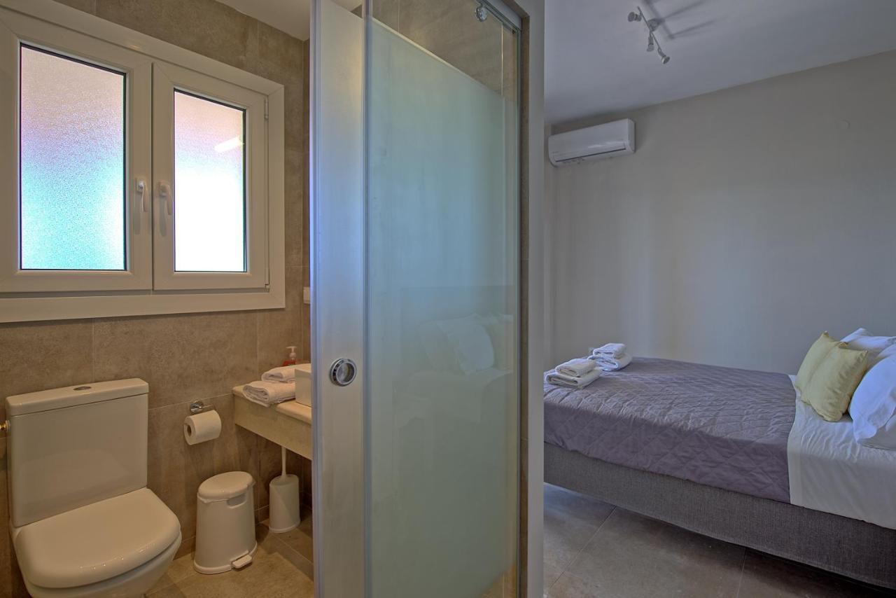 Beachfront Villa Seasun By Posarellivillas Agios Spyridon (Corfu) Exterior foto