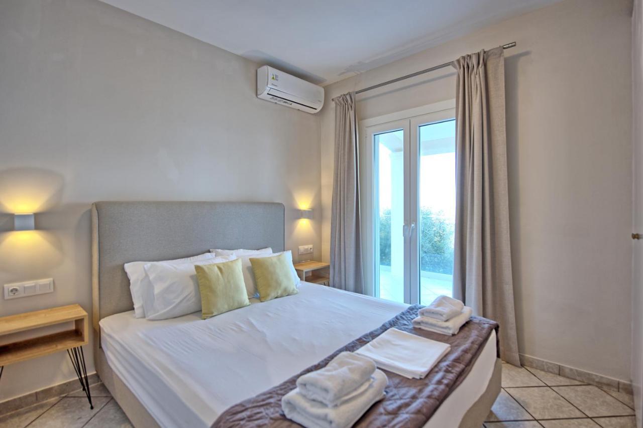 Beachfront Villa Seasun By Posarellivillas Agios Spyridon (Corfu) Exterior foto