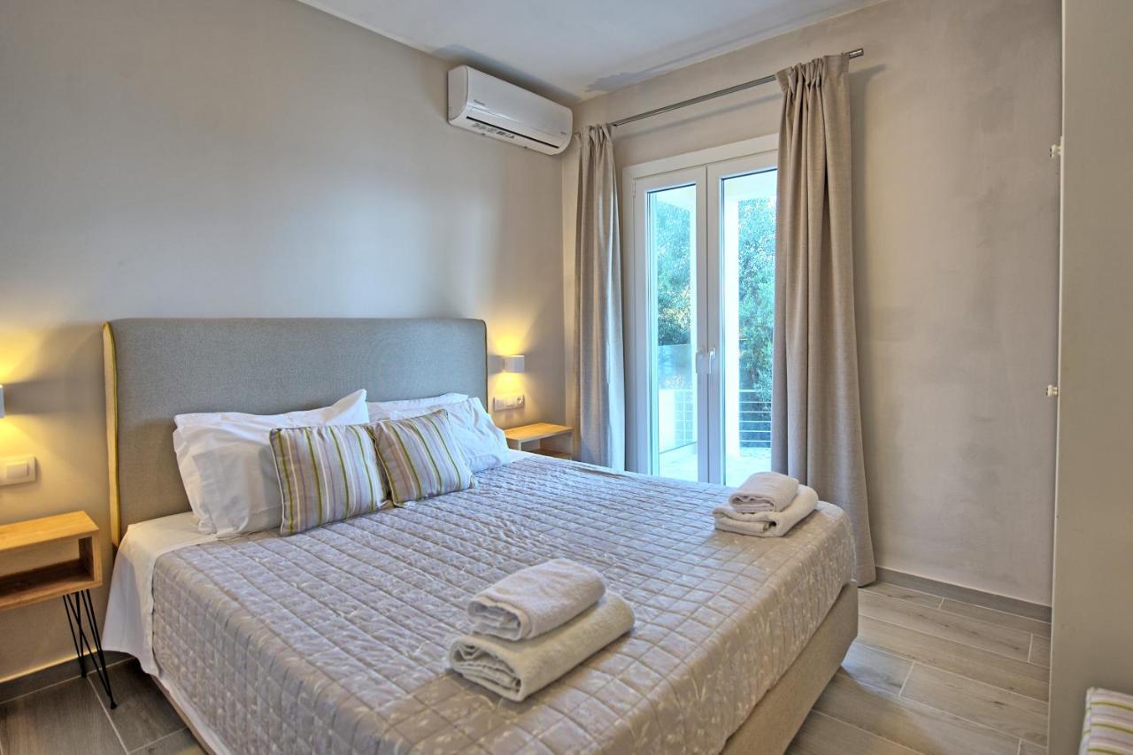 Beachfront Villa Seasun By Posarellivillas Agios Spyridon (Corfu) Exterior foto