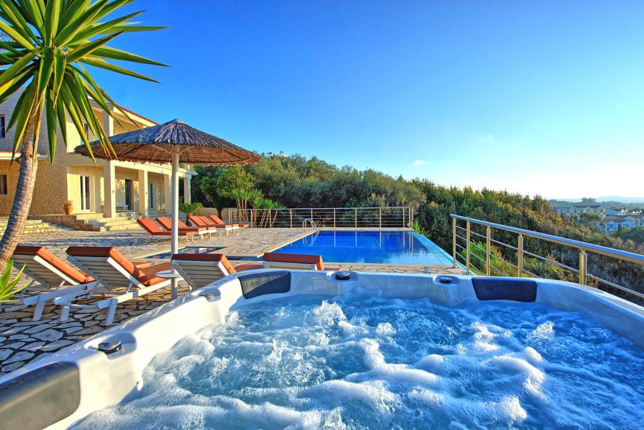 Beachfront Villa Seasun By Posarellivillas Agios Spyridon (Corfu) Exterior foto
